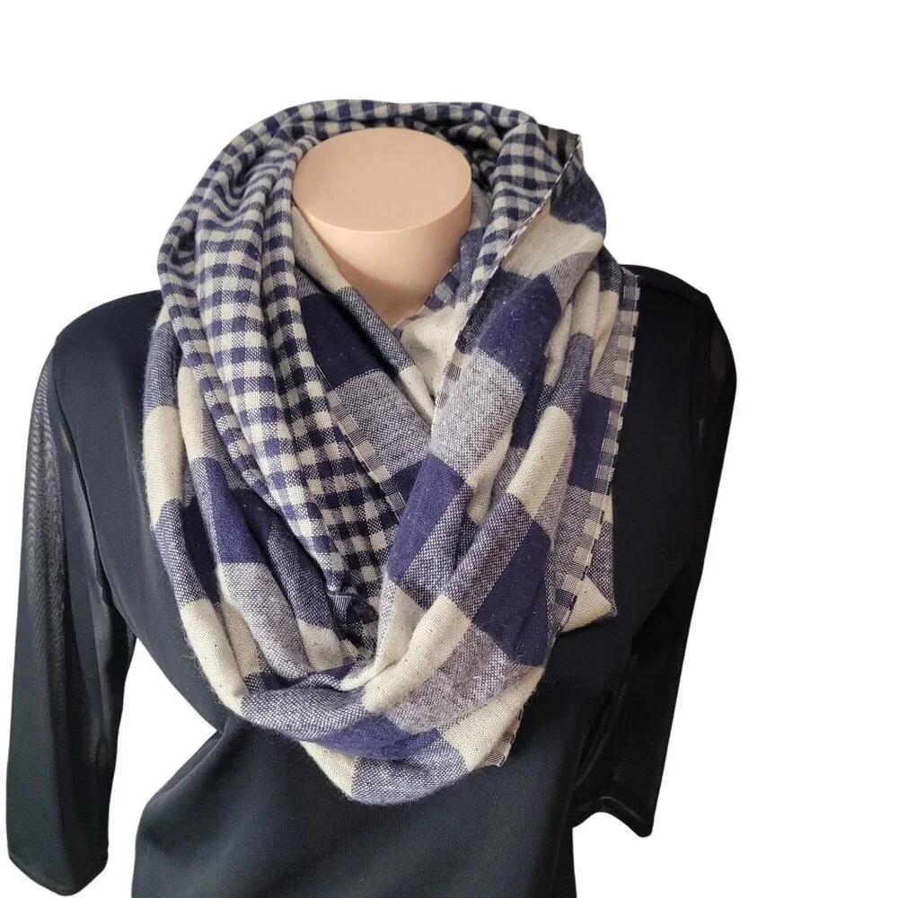Ann Taylor Loft Blue & Beige Plaid Infinity Scarf Soft straddles comfort and chi